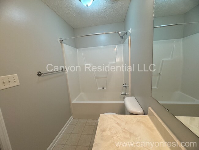 Building Photo - 1441 Aultroy Dr