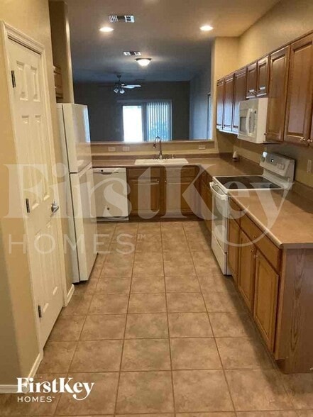 Building Photo - 4614 W Fortune Dr