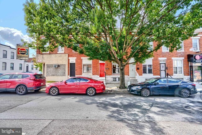 Building Photo - 2715 E Monument St