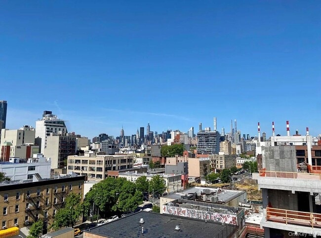 Building Photo - 37-26-3732 32nd St