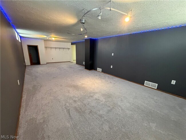 Building Photo - 14316 Parkman Blvd