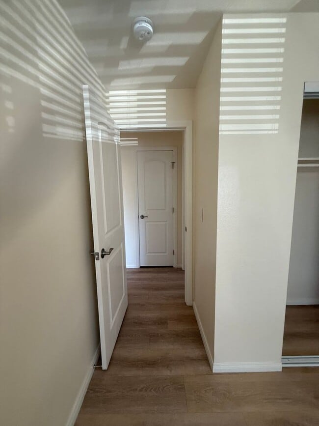 Building Photo - Newbury Park Condo - Two Bedroom one bath located in Newbury Park