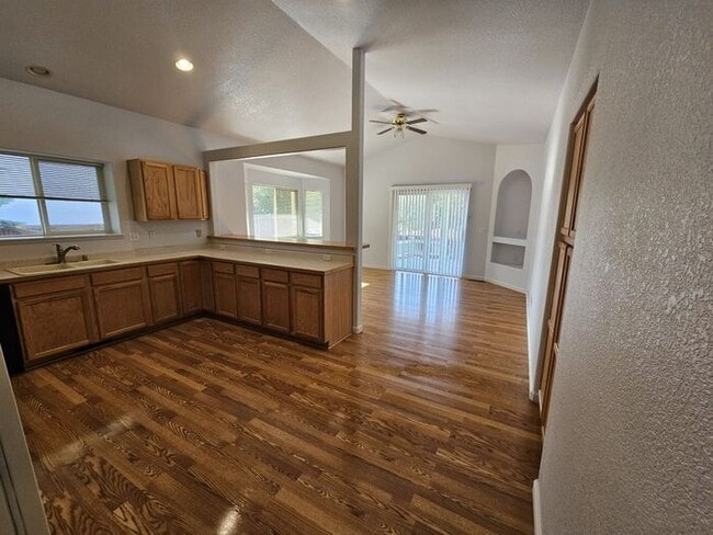 Building Photo - 3 bed 2 bath 2 Car Garage Cimarron Community Home FOR RENT!