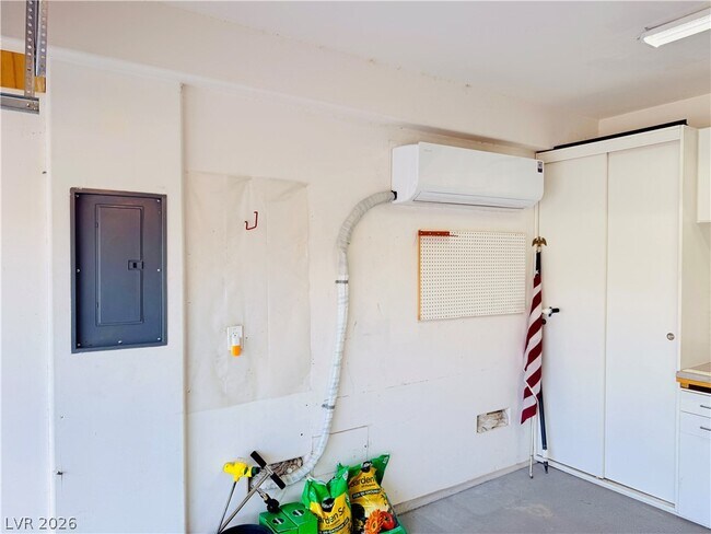 Building Photo - 2119 Gunnison Pl