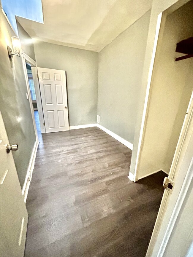 Building Photo - 1660 Normal Ave