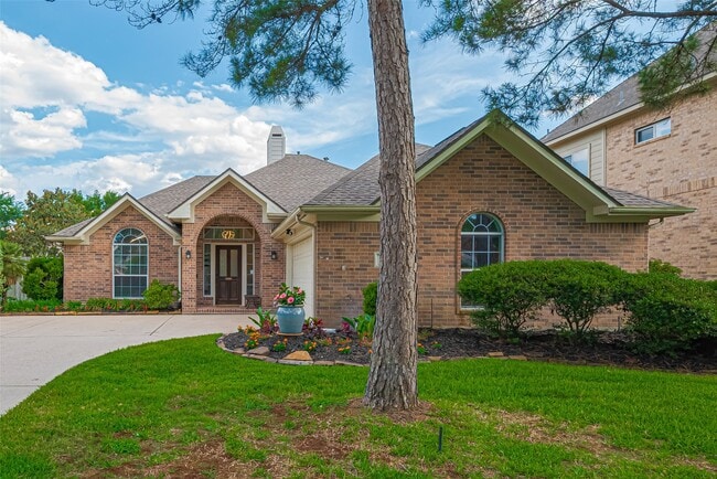 Building Photo - 2347 Golden Shores Ln