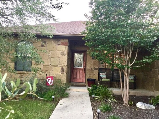 Building Photo - 10052 Janet Loop