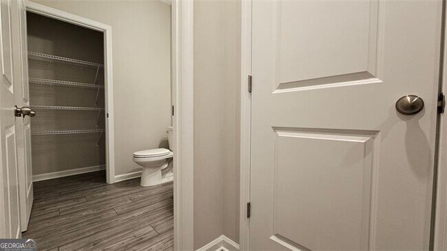 Building Photo - 4457 Waxwing St