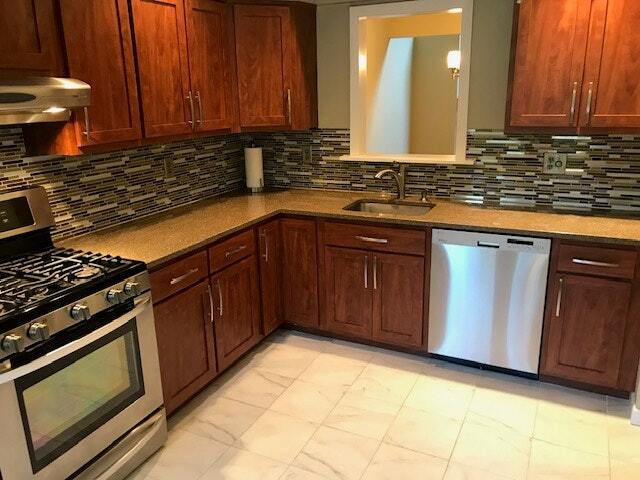 Building Photo - 9 Shadowwood Cir