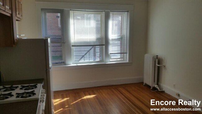 Building Photo - 1615 Commonwealth Ave