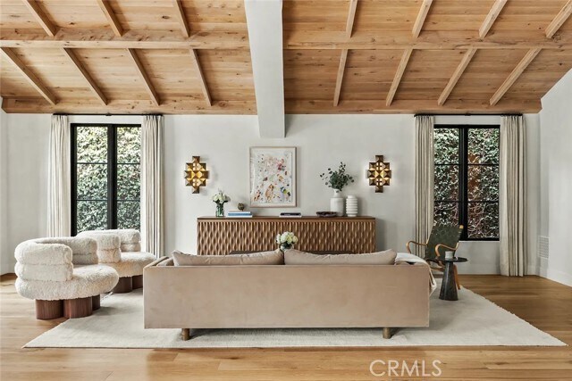 Building Photo - 738 San Lorenzo St