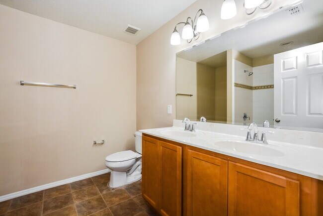 Building Photo - 2643 Breezy Meadow Rd