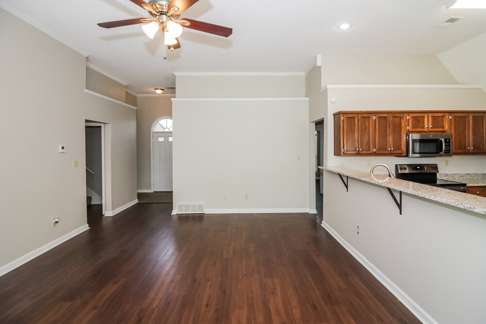Building Photo - 4127 Ravenwood Dr N