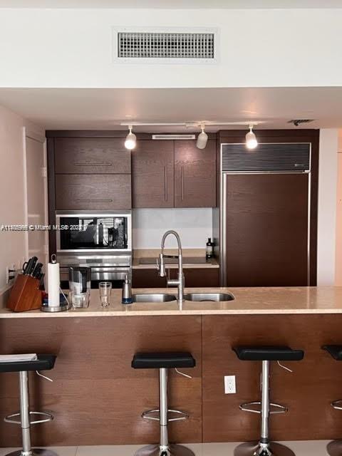 Building Photo - 475 Brickell Ave