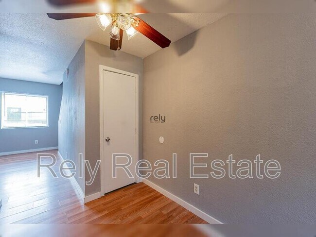 Building Photo - 12740 W Amy Dr