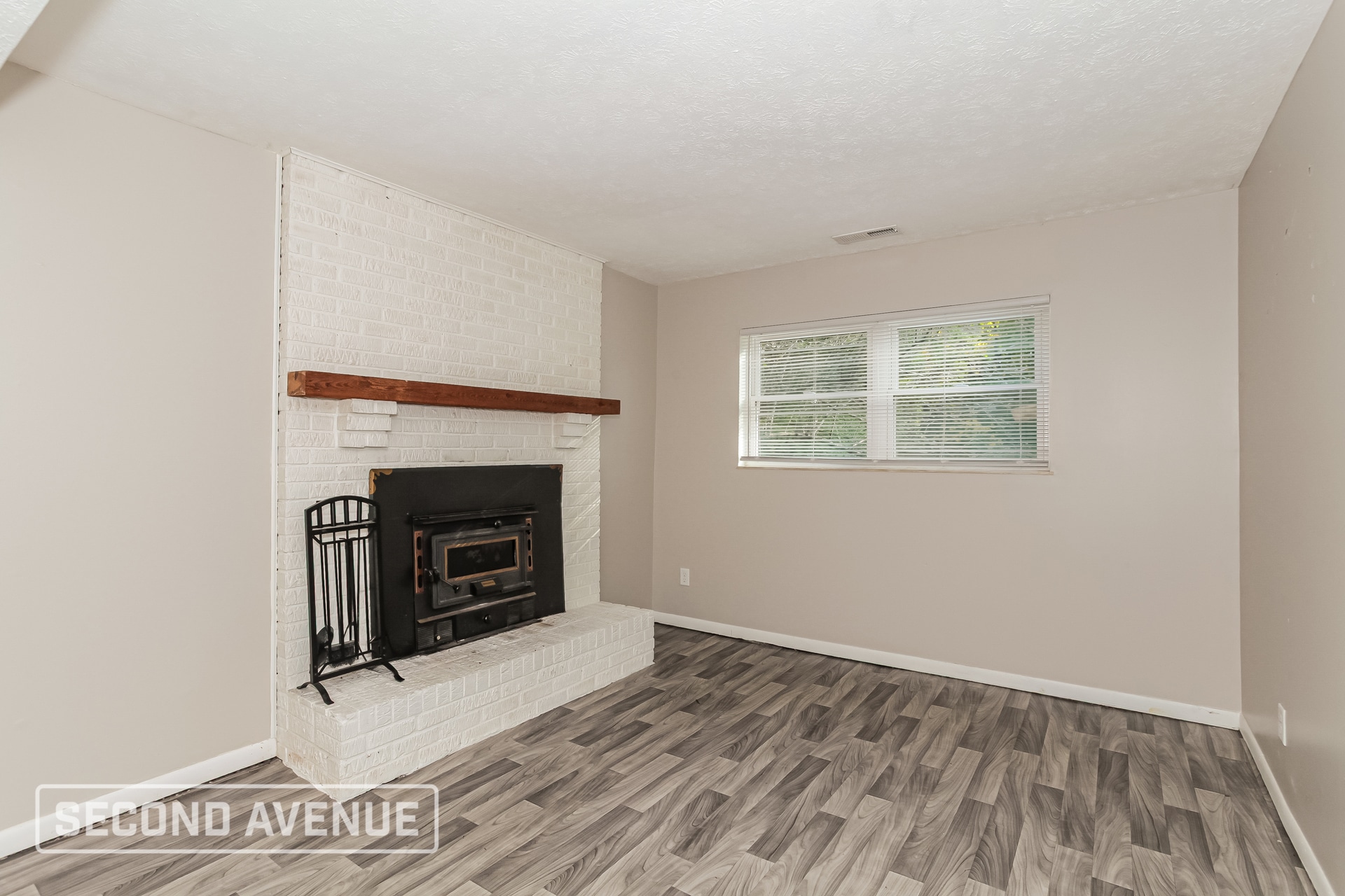 Building Photo - 4384 Mt Alverno Rd