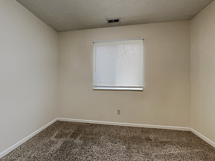 Building Photo - 6578 Largo Ln