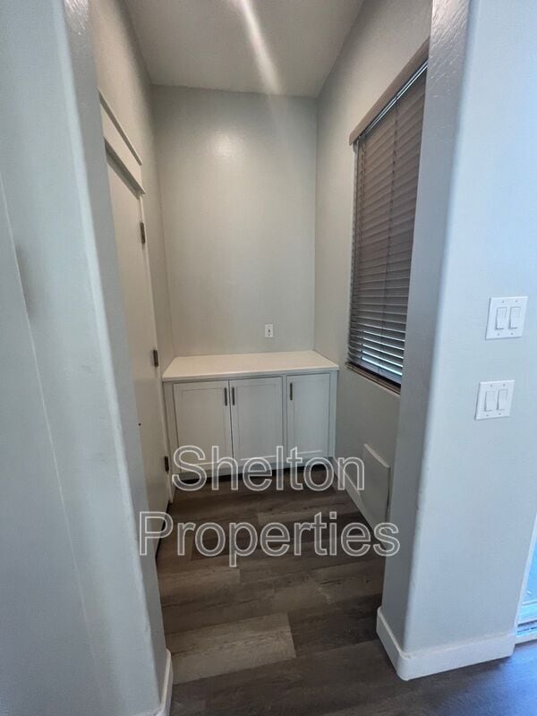 Building Photo - 391 N 157th Ln