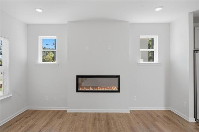 Building Photo - 1670 Eagle Dr