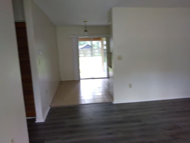 Building Photo - 20023 Suncrest Dr