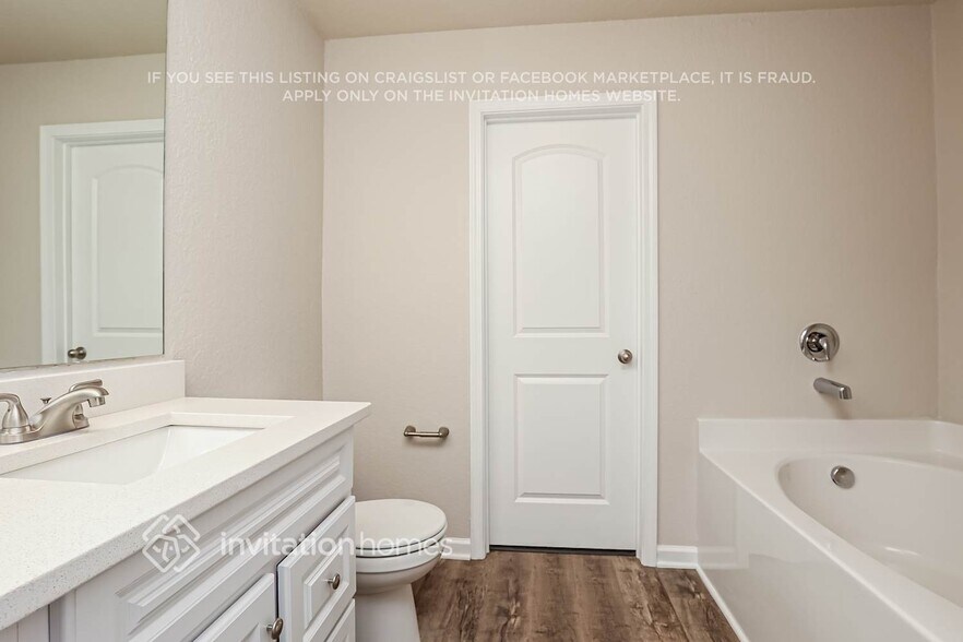 Building Photo - 3327 Drysdale Dr