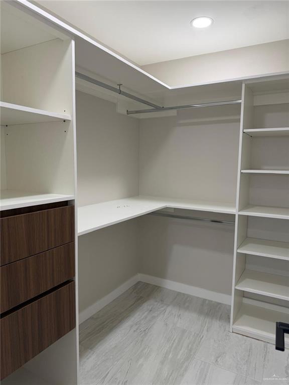 Building Photo - 21 Corales St