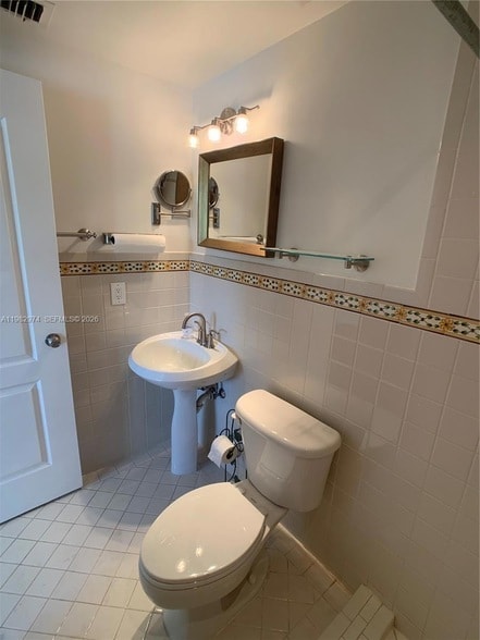 Building Photo - 1853 Jefferson Ave