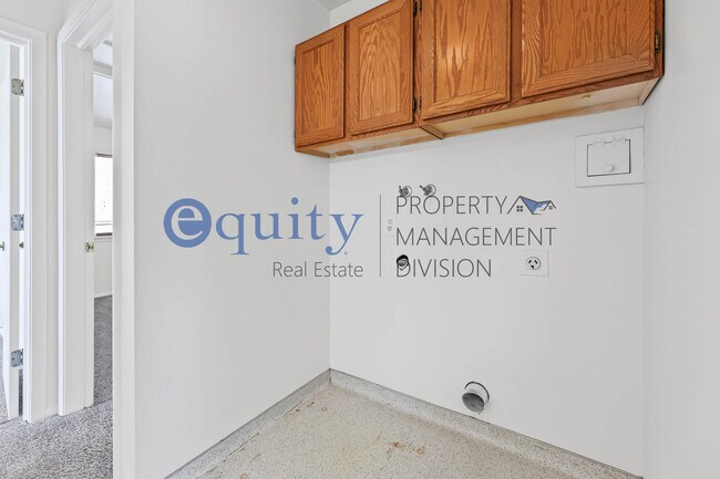 Building Photo - 2550 S 900 E