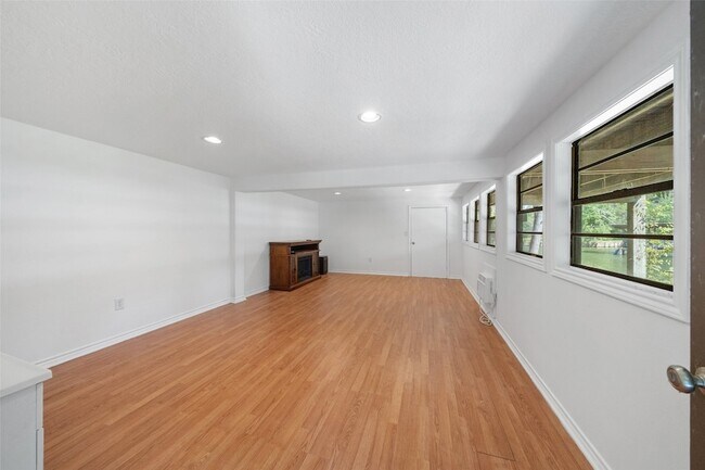 Building Photo - 124 Timbo Trail