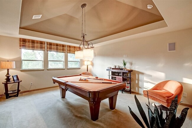 Building Photo - 7 Shearling Ct