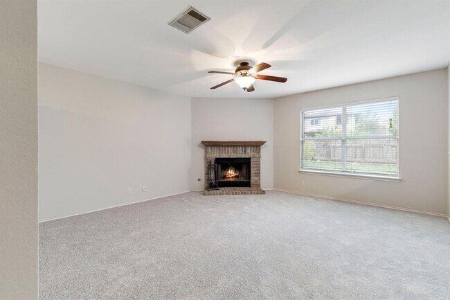 Building Photo - 1815 Brentwood Dr