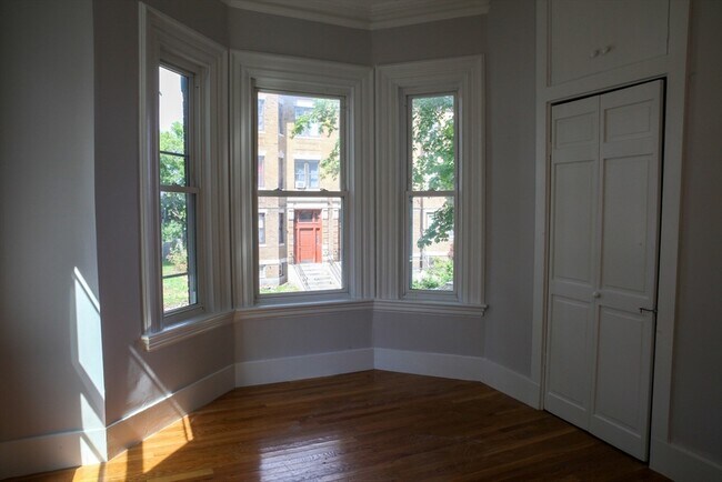 Building Photo - 43 Clifford St