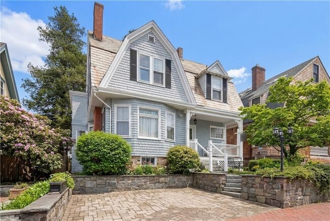 Building Photo - 34 Bull St