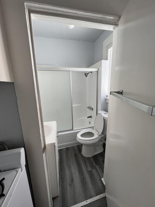 Building Photo - 14 Wavecrest Ave