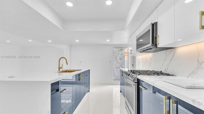 Building Photo - 11421 SW 84th St