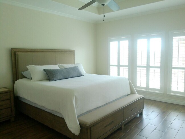 Building Photo - 8206 Big Bend Dr