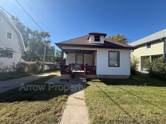 Building Photo - 845 S 29th St