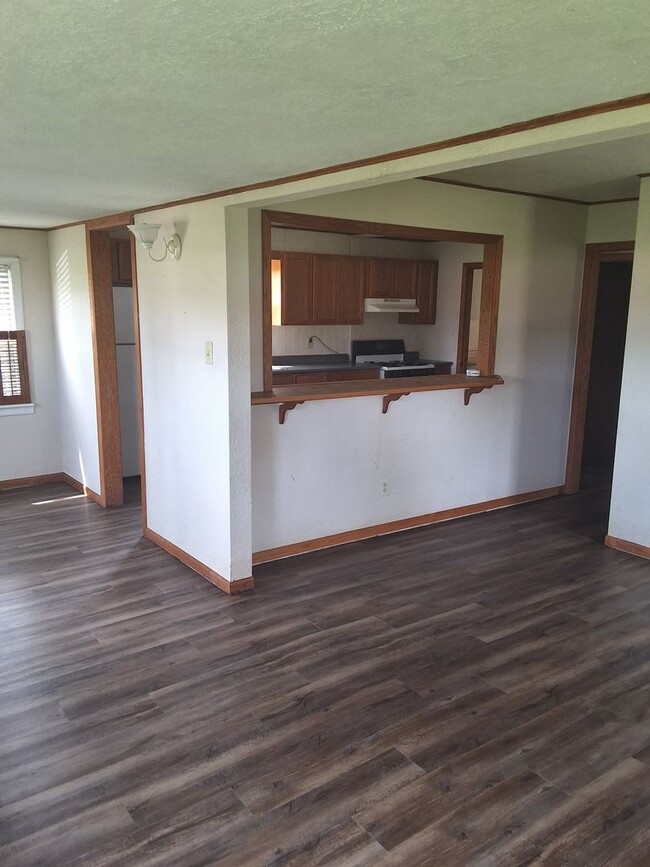 Building Photo - 1 bedroom / 1 bathroom home in Chillicothe...