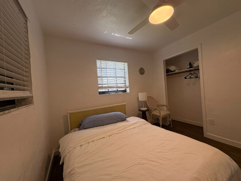 Primary Photo - 2911 NW 11th St