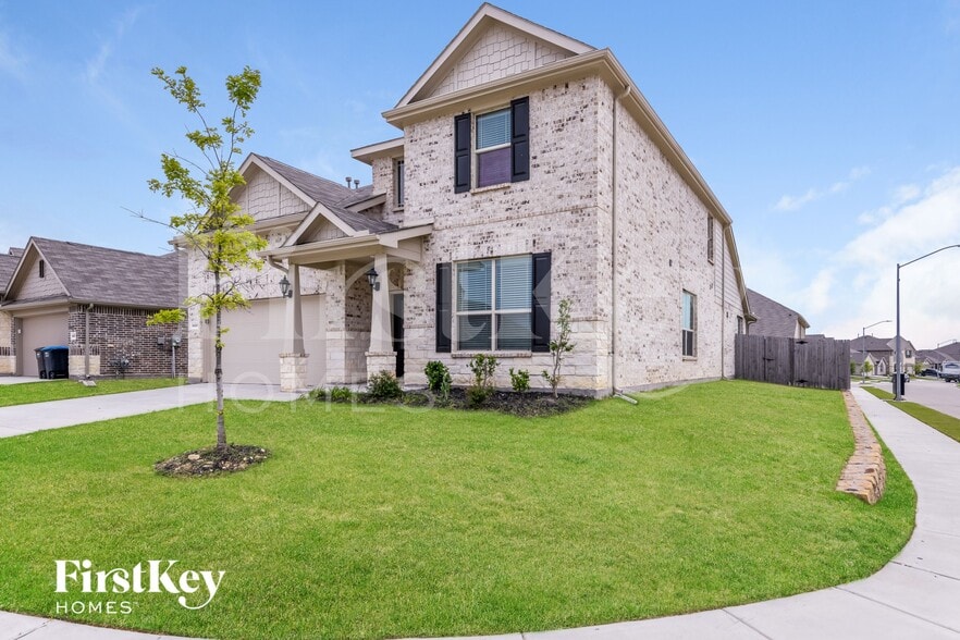 Building Photo - 14881 Gilley Ln