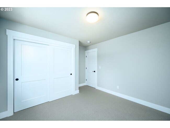 Building Photo - Beautiful 3 Bedroom, 2.5 Bath House in Newberg