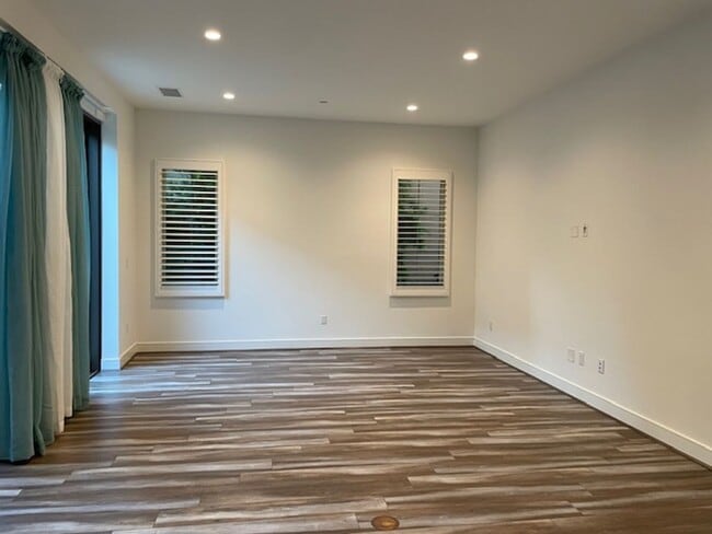 Building Photo - Newer home In Los Olivos
