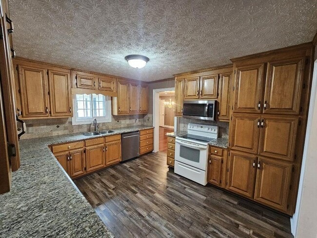 Building Photo - 1505 Old Loganville Rd SW