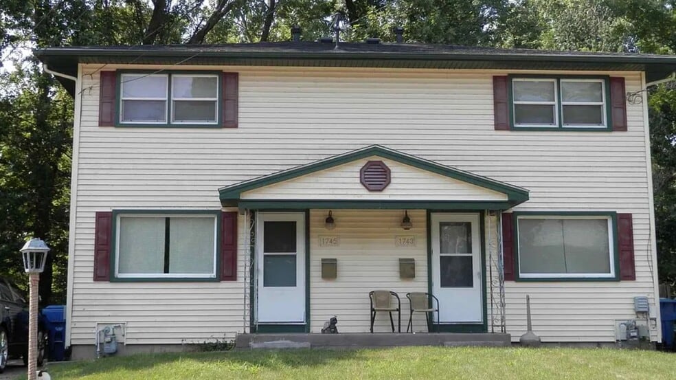 Building Photo - 1745 Pleasant Ct