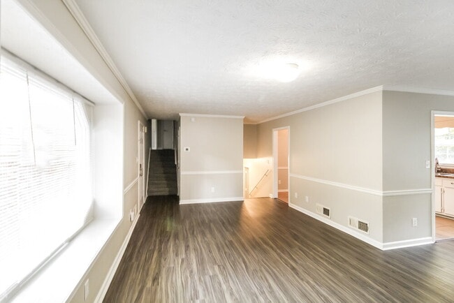 Building Photo - 2918 High Brook Way SE