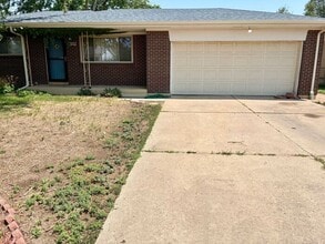 Building Photo - 4 Bedroom, 2 Bathroom Ranch
