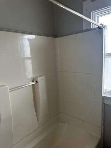 Building Photo - 2027 Brussels St