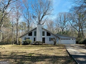 Building Photo - 2289 Roscoe Rd