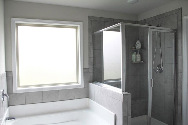 Building Photo - 2336 Bear Paw Dr