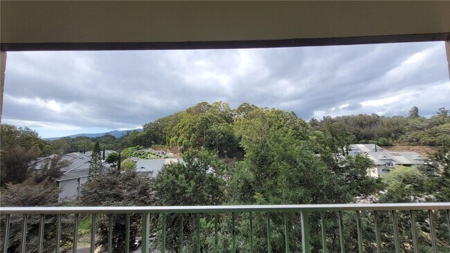 Building Photo - Mililani "Waikalani Woodlands" Newly Remodeled 3 Bedroom 2 Bath.